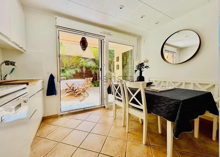 Seaview Semesterbostad *